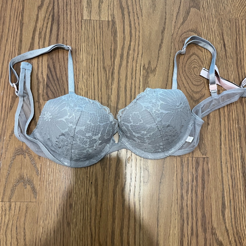 Victoria's Secret Gray Lace Underwire Bra